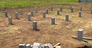 Фундамент на забивных жб сваях под ключ в Соликамске - фундамент из забивных железобетонных свай цена от 3117 руб/м2